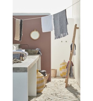 Nether Red, Linen Wash | Linen Wash 33, Nether Red 315.jpg